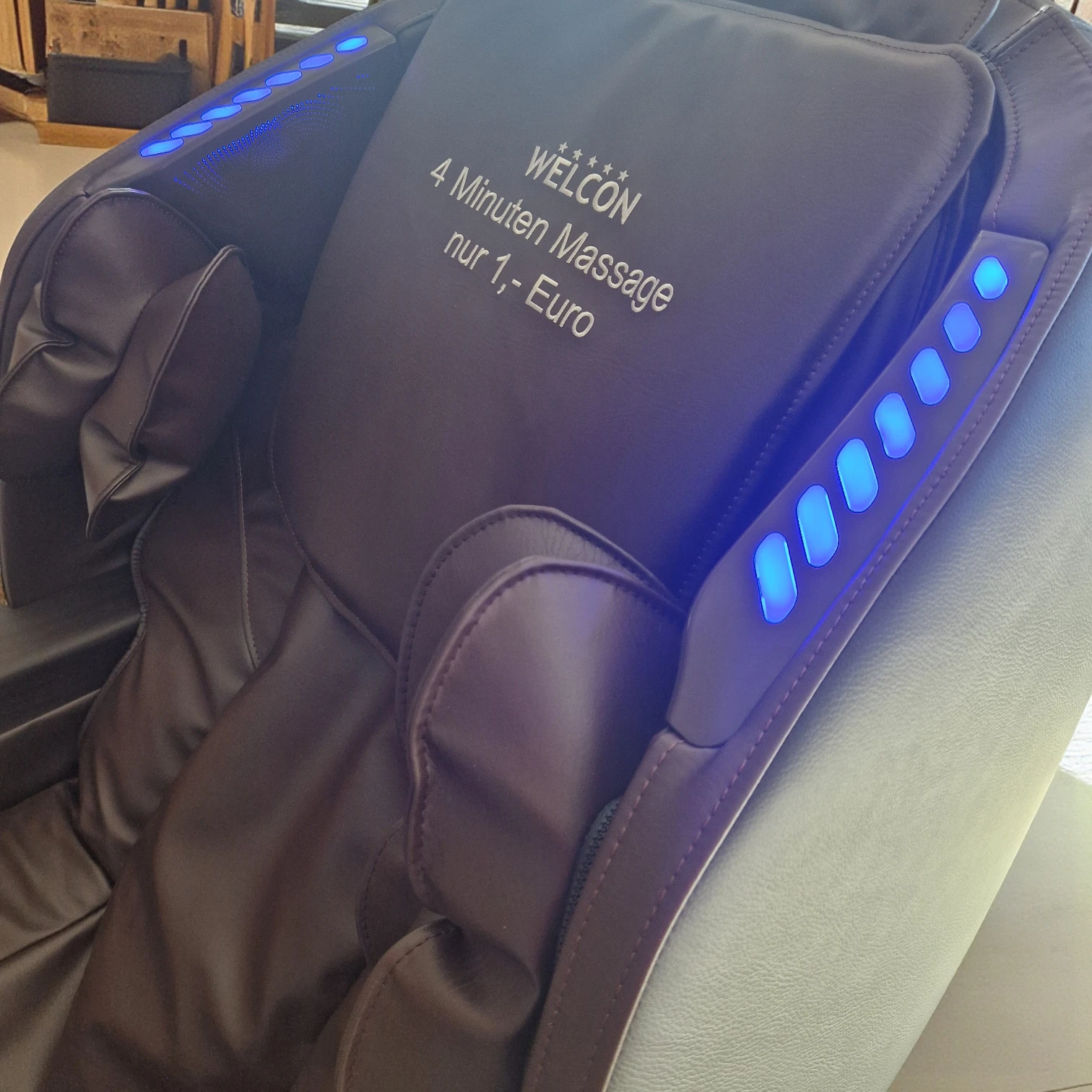 Münzmassagesessel WELCON 4D Pro 5.0 in braun-schwarz