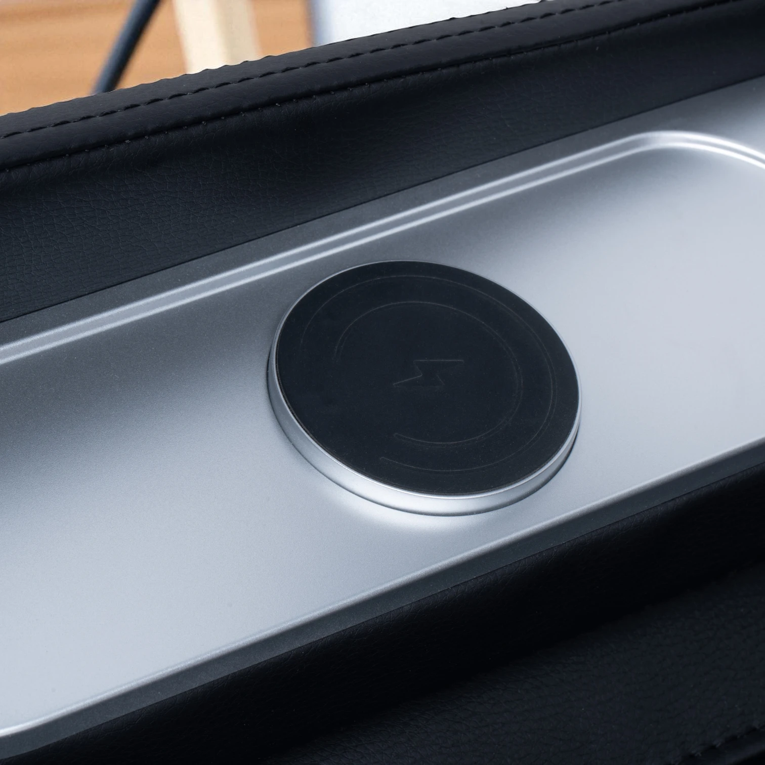 Massagesessel MAXXCARE® in schwarz-grau mit extrabreiter Sitzfläche B-Ware