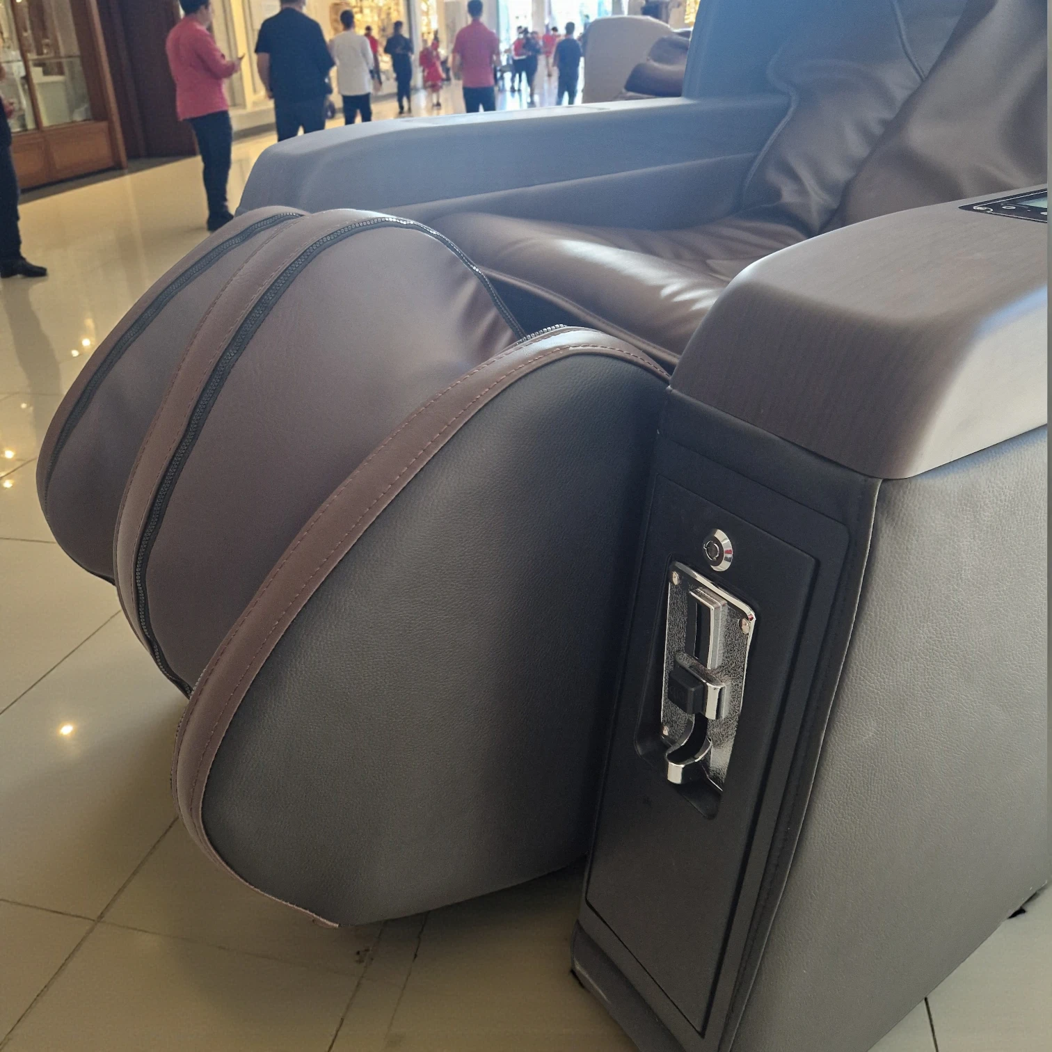 Münzmassagesessel WELCON 4D Pro 5.0 in braun-schwarz