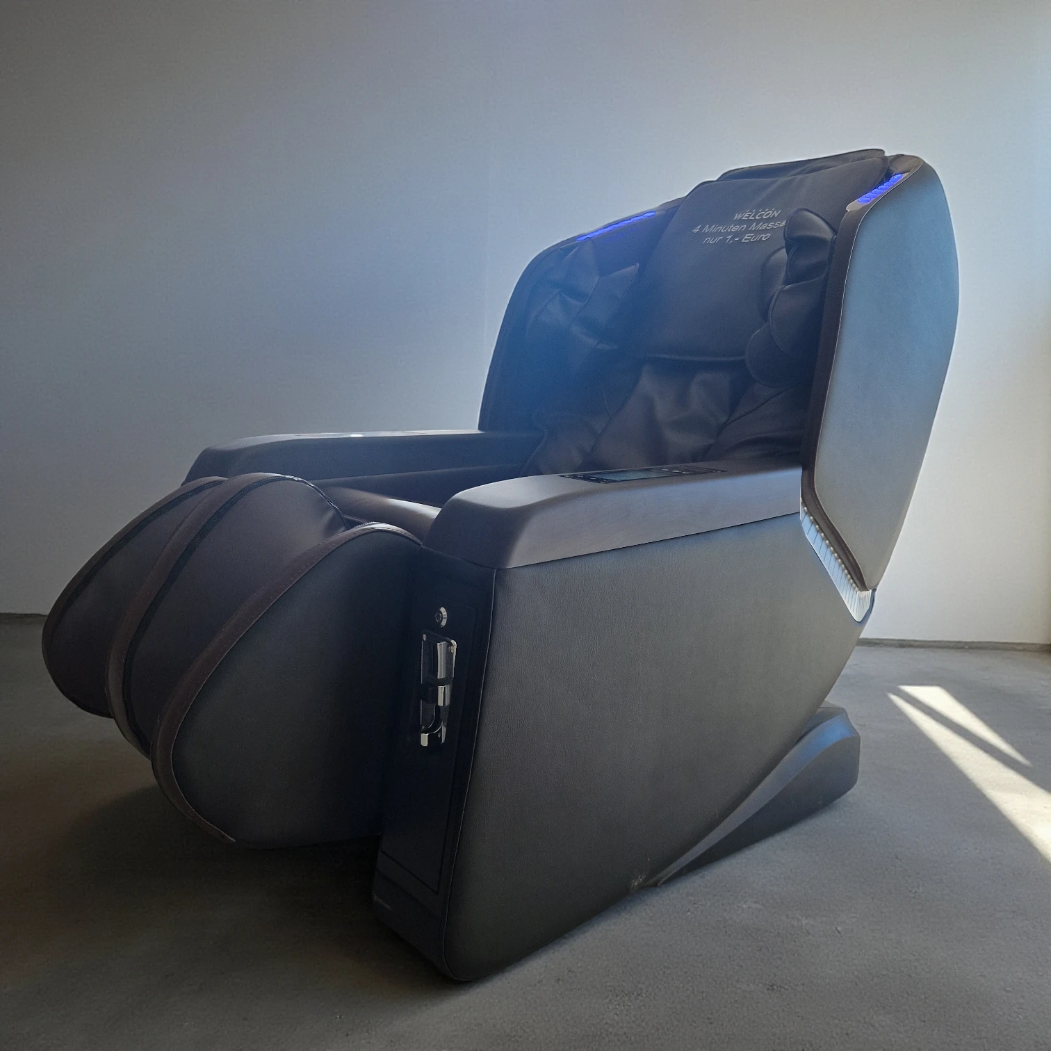 Münzmassagesessel WELCON 4D Pro 5.0 in braun-schwarz