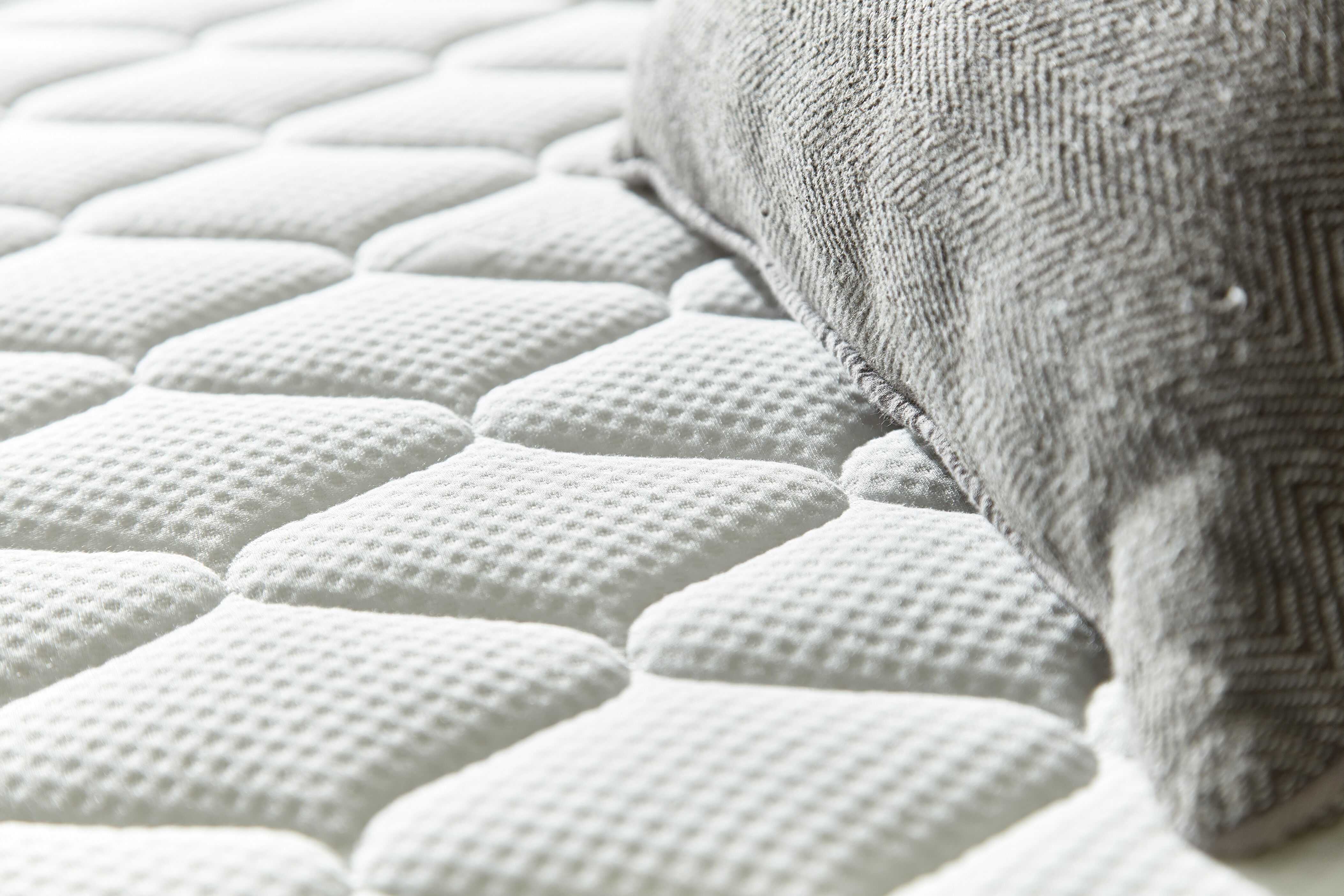 Boxspringbett 220x200: Luxuriöser Schlafkomfort für höchste Ansprüche